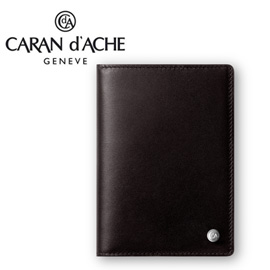 CARAN d'ACHE 瑞士卡達 CdA小牛皮護照夾. 黑檀