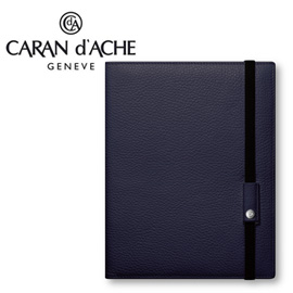 【請先來電洽詢庫存】CARAN d'ACHE 瑞士卡達 LEMAN 利曼系列 小牛皮A5筆記本. 紫藍