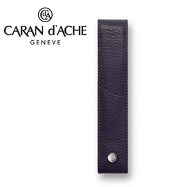 【請先來電洽詢庫存】CARAN d'ACHE 瑞士卡達 LEMAN 利曼系列 小牛皮筆套. 紫藍(1)